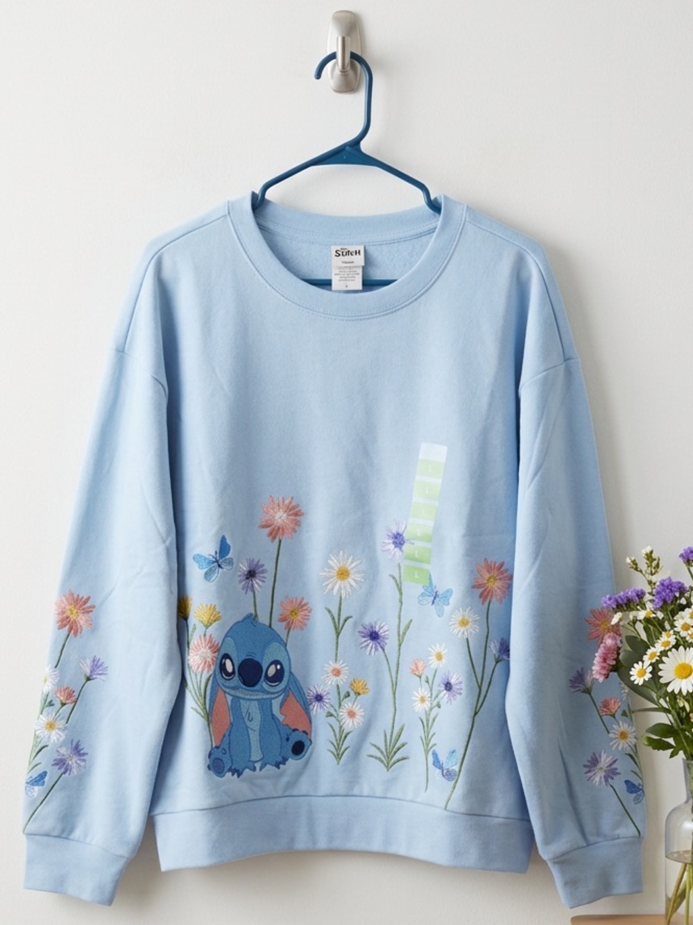 NWT Disney Stitch Floral Crewneck Sweatshirt Light Blue Size L